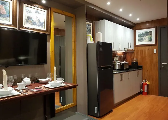 Amare La Salle Taft Apartment