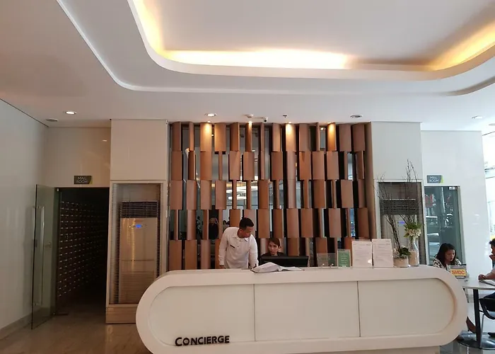 Amare La Salle Taft Apartment *