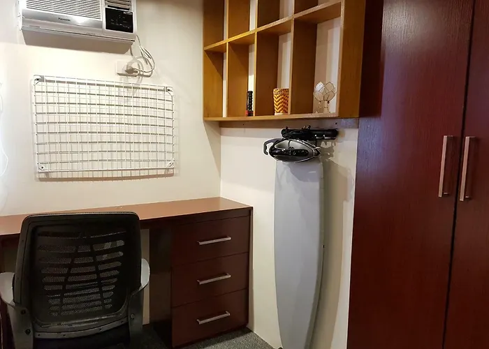 Amare La Salle Taft Apartment
